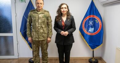 Presidentja Osmani pritet në takim nga Komandanti i KFOR-it