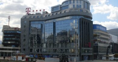 Kush e hoqi shqipen nga Telekomi? Heshtja që kushton 150 mijë denarë në muaj