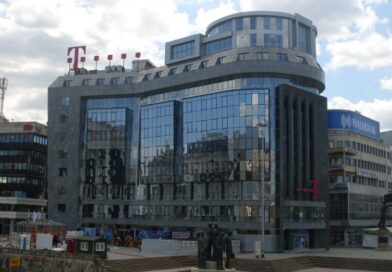 Kush e hoqi shqipen nga Telekomi? Heshtja që kushton 150 mijë denarë në muaj