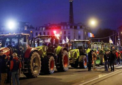 Fermerët francezë pushtojnë Parisin/ Revolta kundër krizës bujqësore dhe marrëveshjes tregtare