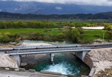 Rama poston fotot nga terreni: Drejt përfundimit punimet për urën e re të Viroit, do të sjellë përmirësim