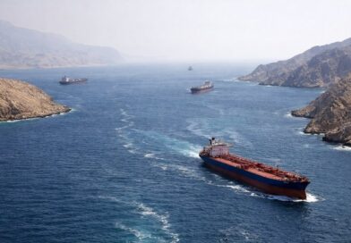 Irani vendos “taksë” 2 milionë dollar për çdo anije në Hormuz