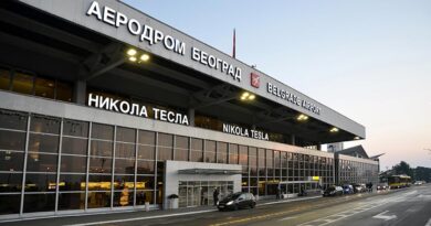 Në Beograd është ulur aeroplani me shtetasit e Maqedonisë të evakuar nga Izraeli