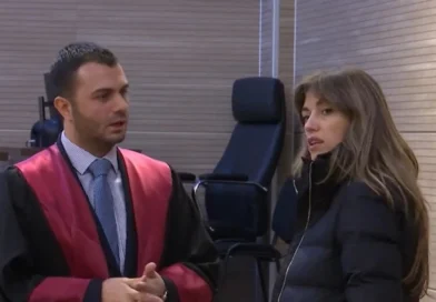 Shpallen të pafajshëm Haxhiu dhe të tjerët për gazin lotsjellës në Kuvendin e Kosovës