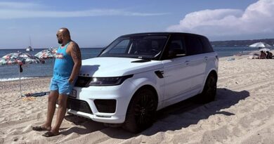 ​Digjet vetura e Kurto Dudushit, kryetarit të Shuto Orizares