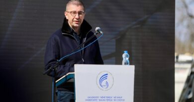 Mickoski: Fillon ndërtimi i kampusit të ri të Universitetit “Nënë Tereza”, investim prej 42 milionë eurosh