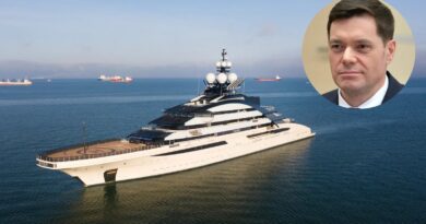 Analiza/ Pse SHBA-të dhe Irani hapën Ngushticën e Hormuzit për jahtin e manjatit rus?