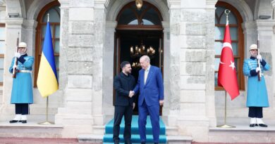Presidenti turk Erdogan mirëpret Presidentin ukrainas Zelenskyy
