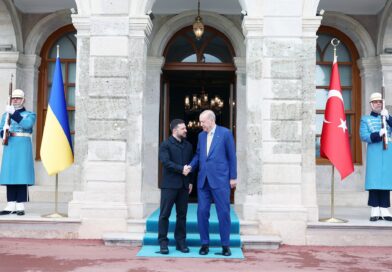 Presidenti turk Erdogan mirëpret Presidentin ukrainas Zelenskyy