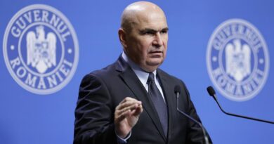 SKANDAL NË RUMUNI/ 7 ministra japin dorëheqjen, largohen nga qeveria pro-europiane