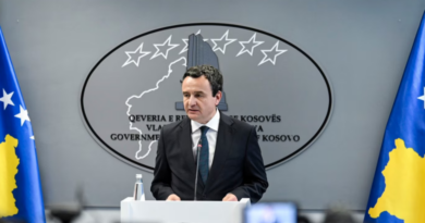 Kurti nuk e përmend Vjosa Osmanin: LDK të tregojë për kë janë 15 nënshkrimet