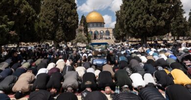Xhamia Al-Aksa rihapet për besimtarët për namazin e parë të xhumasë pas një mbylljeje disa javore!