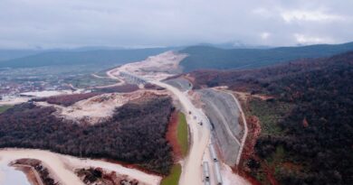 Nikolloski: Janë siguruar mjete shtesë për përfundimin e autostradës Kërçovë-Ohër