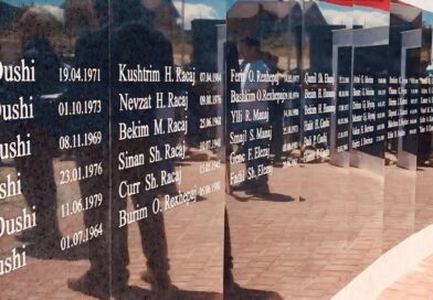 Kurti përkujton përvjetorin e Masakrës së Kralanit