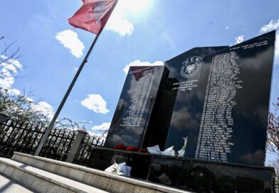 Kurti për Masakrën e Rezallës: Serbia ende fle mbi varreza masive nga gjenocidi në Kosovë