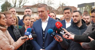 Mickoski: Akciza për dizelin ulet për 4 denarë, për benzinat për 2 denarë