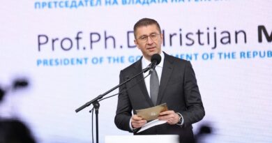 Mickoski: Investimi në largpërçuesin Manastir–Elbasan do të thotë projekt i shpëtuar nga dështimi i sigurt