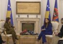 LIVE: Presidentja Vjosa Osmani dorëzon detyrën tek Kryetarja e Kuvendit, Albulena Haxhiu
