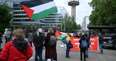 Protestuesit mblidhen jashtë transmetuesit belg kundër pjesëmarrjes së Izraelit në Eurovizion