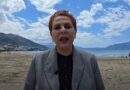 Tarifa 700 lekë për çadrat në Vlorë, kryetarja e Bashkisë: Është limit për privatin, plazhet publike janë falas