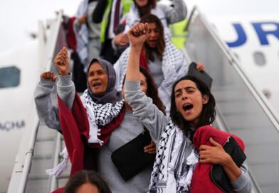 Aktivistët e ndaluar të Flotiljes Globale Sumud mbërrijnë në Stamboll