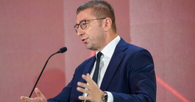 Mickoski: Pas mandatit si kryeministër do t’i rikthehem profesionit të profesorit