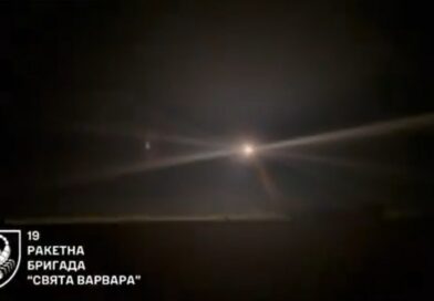Zelensky publikoi pamjet e sulmeve prej 1500 kilometrave thellë në Rusi (VIDEO)