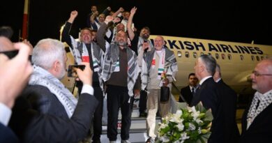 Mbërrijnë në Turqi aktivistët e ndaluar nga Izraeli të flotiljes humanitare që ishin nisur drejt Gazës