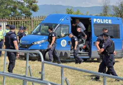Kënduan këngë nacionalsite, arrestohen disa serb pas përfundimit të “Vidovdanit” (Video)