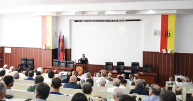 Kandidatët për rektor të Universitetit të Tetovës i prezantuan platformat programore për mandatin 2026–2029