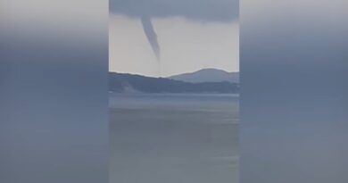 Tornado pranë bregdetit të Ksamilit (Video)