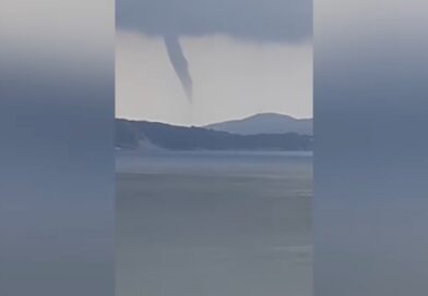 Tornado pranë bregdetit të Ksamilit (Video)