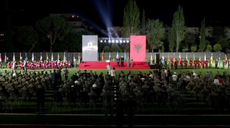 Diplomimi i 67 oficerëve të rinj/ Rama: Deri në 2030 paga si të NATO-s