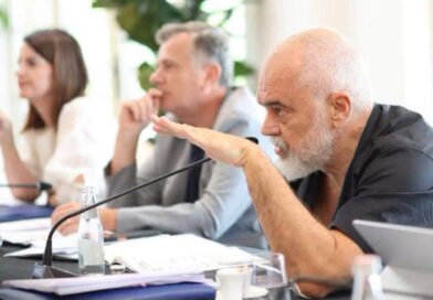 Dy orë mbledhje me dyer të mbyllura/ Rama u jep porositë ministrave dhe drejtuesve të PS-së