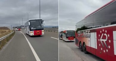 “Krejt Kosova UÇK”, autobusë të shumtë me qytetarë nisen nga komunat drejt Prishtinës (Video)