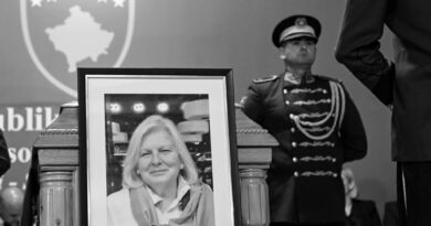 Në Kuvend u bënë homazhe në nderim të ish-deputetes Flora Brovina