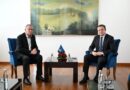 Kryeministri Kurti priti në takim kryetarin e PDK-së, Bedri Hamza