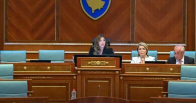 Albulena Haxhiu zgjidhet Kryetare e Kuvendit të Kosovës