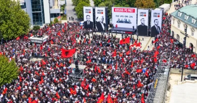 Kosova po pret çlirimtarët/ Rama ndan pamjet: Liria ka emër!