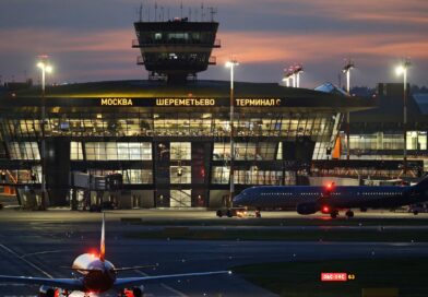 Sulmohet aeroporti i Moskës, pezullohen fluturimet