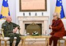 Presidentja Shiroka Pula priti komandantin e FSK-së, gjenerallejtënant Bashkim Jashari
