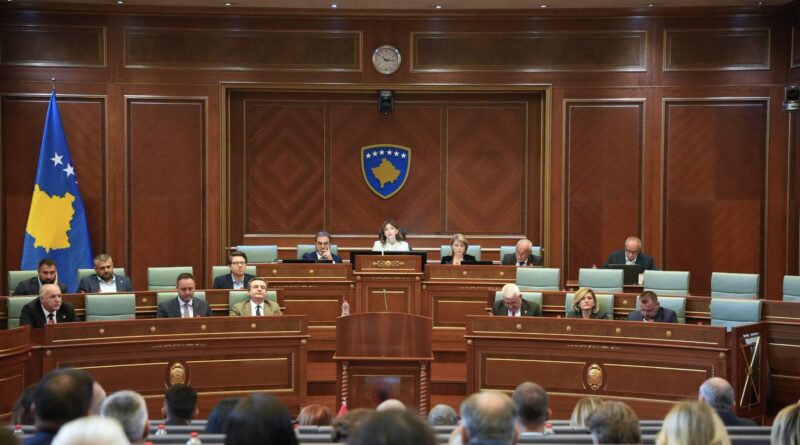 Seanca e jashtëzakonshme plenare e Kuvendit – gjithçka që duhet të dini