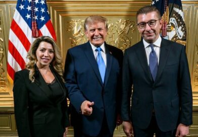 Mickoski publikon foton me Trumpin: “Maqedonia dhe SHBA, një aleancë e bazuar në besim”
