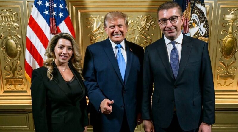 Mickoski publikon foton me Trumpin: “Maqedonia dhe SHBA, një aleancë e bazuar në besim”